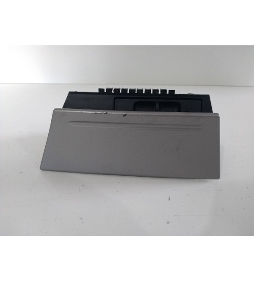 Cinzeiro Ford Focus 2012 #2