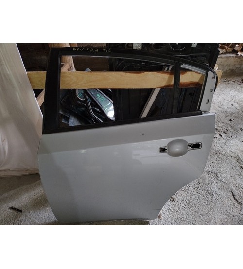 Porta Tras/esq Nissan Sentra 2009 Só Lata