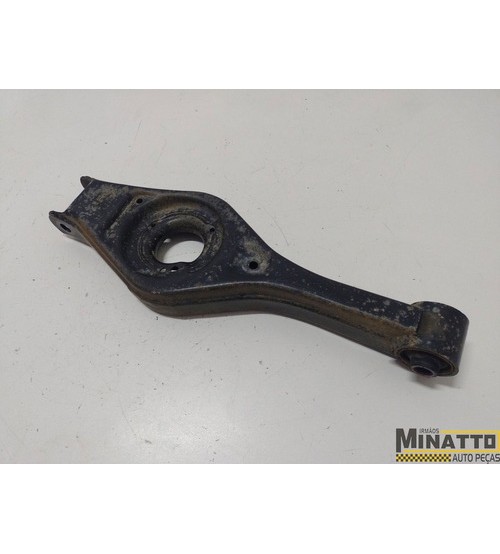 Bandeja Tras/esq Hyundai I30 2011