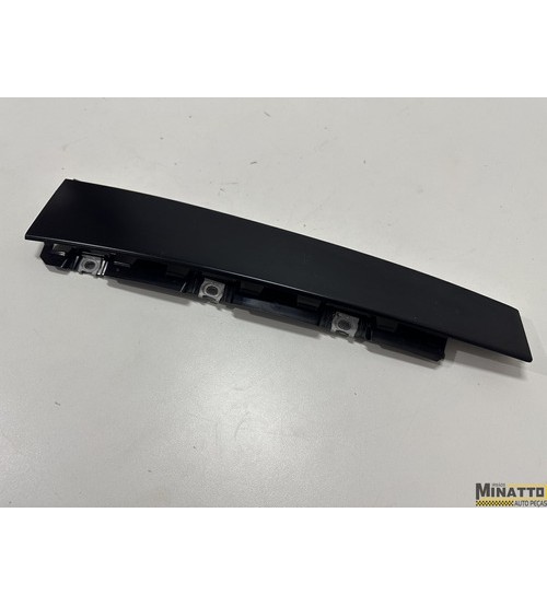 Acabamento Ext. Coluna Porta Tras/esq Peugeot 2008 Allure 20