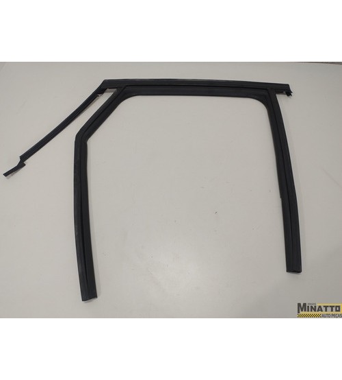 Borracha Canaleta Da Porta Tras/dir Renault Captur Int. 2022