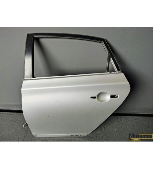 Porta Tras/esq Nissan Sentra Sl 2018/19 Só Lata