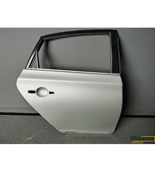 Porta Tras/dir Nissan Sentra Sl 2018/19 Só Lata