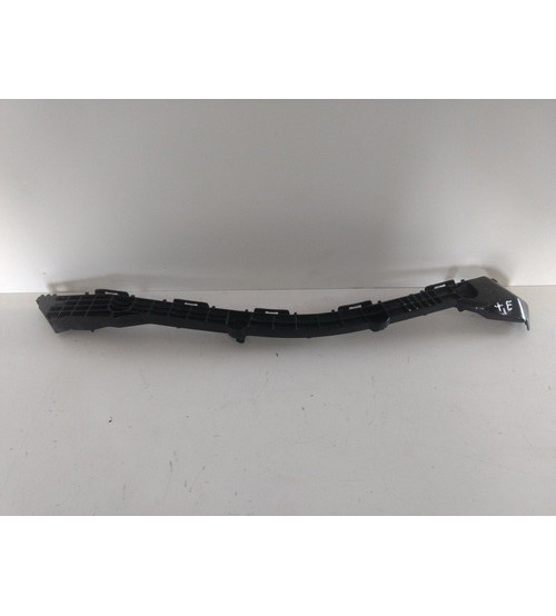 Guia Para-choque Tras/esq Corolla 2015