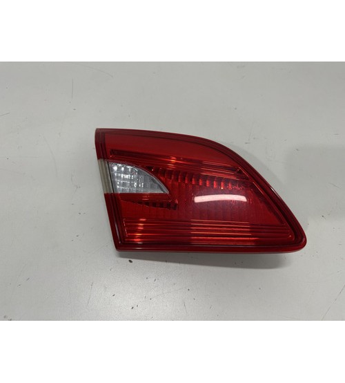 Lanterna Tras/esq Porta Mala Nissan Sentra Sl 2019
