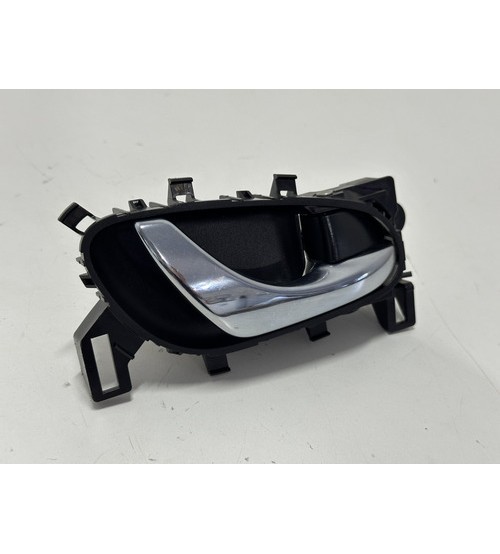 Maçaneta Interna Dian/dir Nissan Sentra Sl 2019
