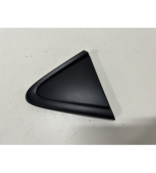 Acabamento Lateral Tras/esq Toyota Corolla Xei 2024