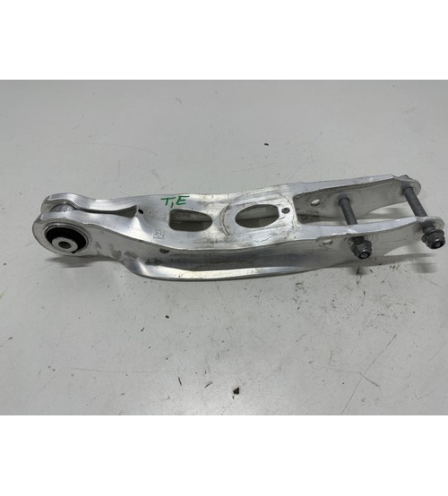 Bandeja Suspensão Tras/esq Audi A4 2.0 Tfsi 2018