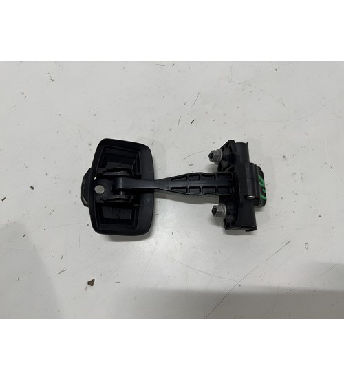 Guia Parachoque Dian/dir Renault Duster Iconic 2025