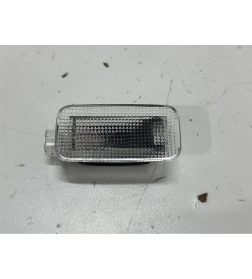 Luz Interna Porta Mala Toyota Corolla Altis 2020