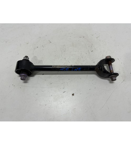 Braço Inf. Suspensão Tras/esq Toyota Corolla Altis Hyb 2020