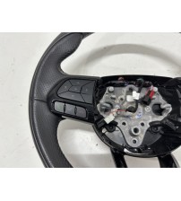 Volante Fiat Fastback Abarth 2023