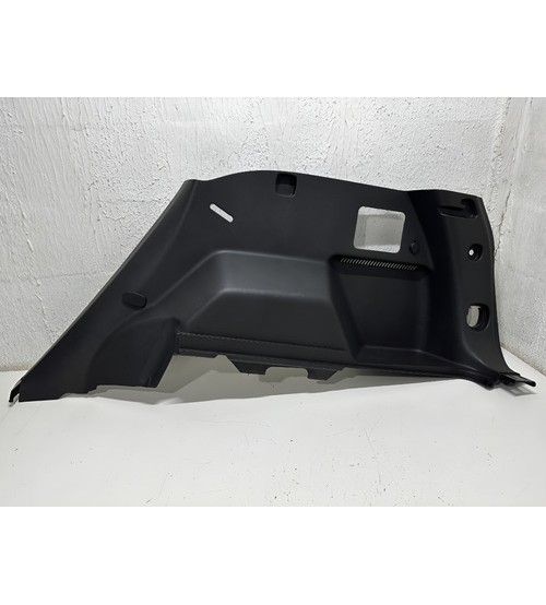 Acabamento Interno Tras/dir Porta Mala Gm Equinox Premier 22