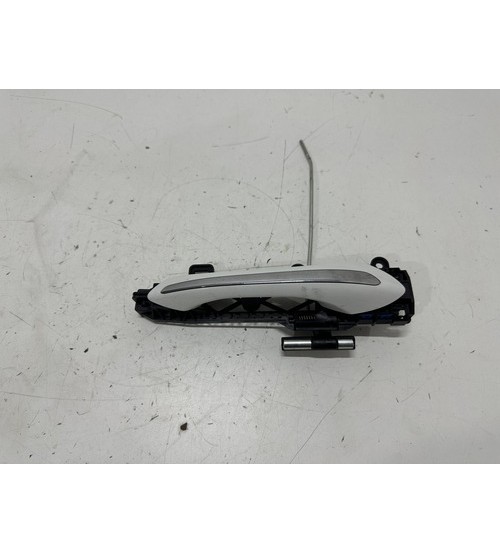 Maçaneta Ext. Da Porta Dian/dir Gm Onix Pr2 Hatch 2024 Branco Dianteira